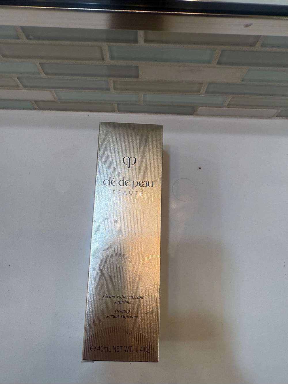 cle de peau Beauté Firming Serum Supreme - Gold
